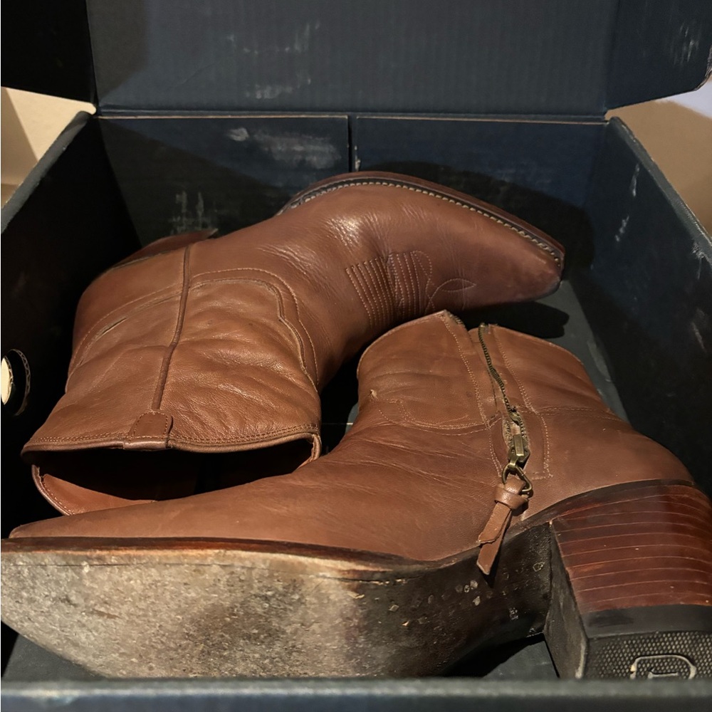 Tecovas Chestnut Leather Ankle Booties - Picture 4 of 13